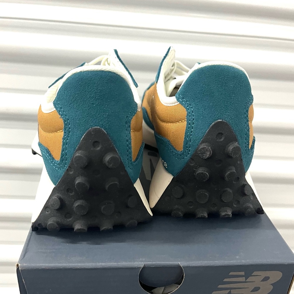NEW BALANCE 327 Casual Women's Sneakers Shoes Teal Brown Red various sizes - Picture 3 of 11